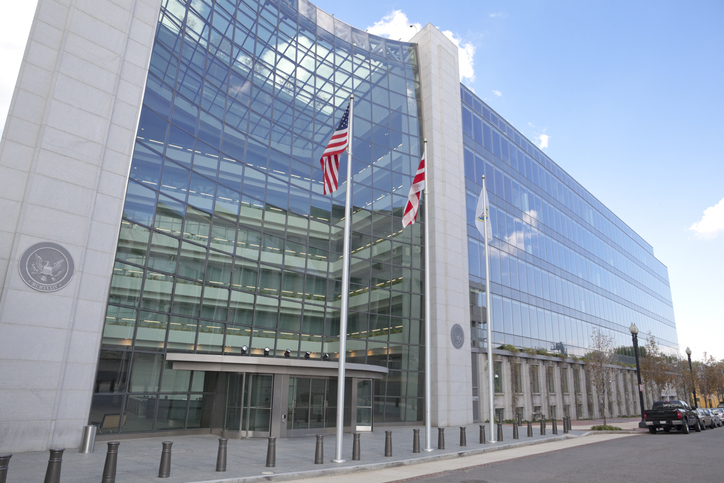 SEC votes through Form PF rules in first step of private funds overhaul