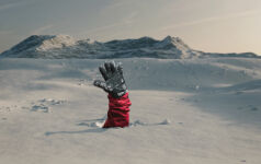 hiker trapped in snow