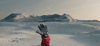 hiker trapped in snow